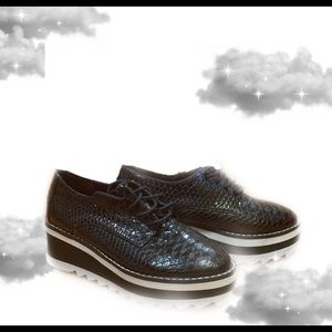 NEVER WORN SHOES! MADDEN GIRL!